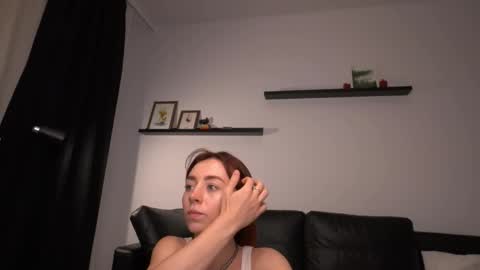 Amelia   online show from 10-08-25, 04:04