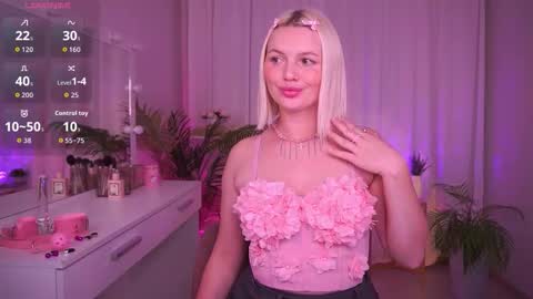 Snapshot of ameliawells chatting on 10-09-25, 06:22  Amelia  online show from 10-09-25, 06:22