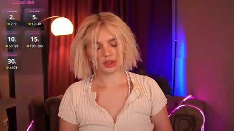  Amelia  online show from 11-24-25, 05:07