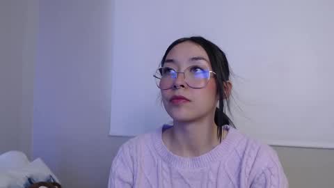 Snapshot of amelie_bss chatting on 02-25-25, 08:41 Amelie online show from 02-25-25, 08:41