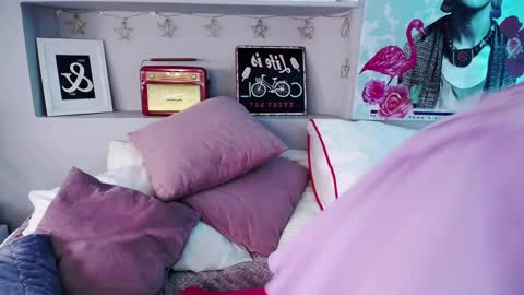 Snapshot of amelie_bss chatting on 02-27-25, 08:42 Amelie online show from 02-27-25, 08:42