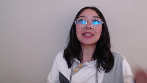 Snapshot of amelie_bss chatting on 03-05-25, 07:38 Amelie online show from 03-05-25, 07:38