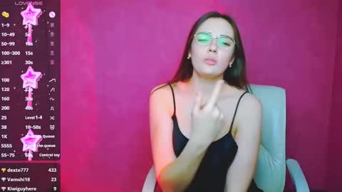 Amelie online show from 01-06-25, 03:53