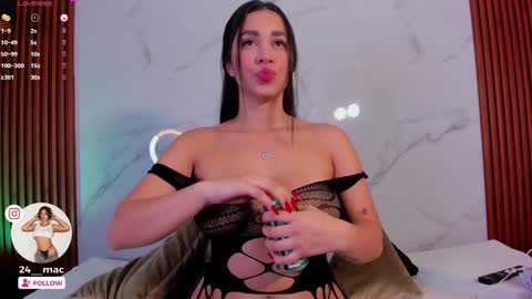 Alejandra  online show from 01-07-25, 03:57