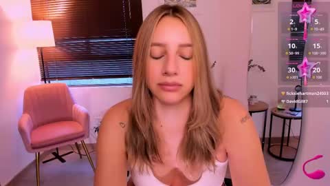 Snapshot of ameliegraham chatting on 09-27-25, 08:03 Amelie Graham online show from 09-27-25, 08:03