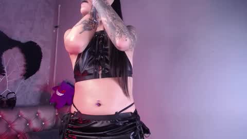 AMELIEROUS .. see you tomorrow  kisses online show from 11-14-25, 02:21