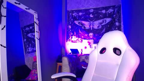 AMELIEROUS .. see you tomorrow  kisses online show from 03-19-26, 04:49