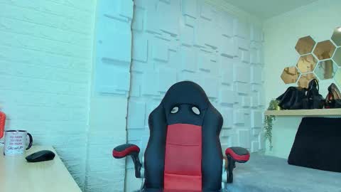 Amell Thomson online show from 10-25-25, 11:29