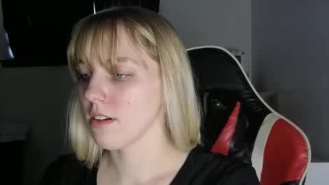 Snapshot of amethystmoon18 chatting on 02-23-26, 09:23 amethystmoon18 online show from 02-23-26, 09:23