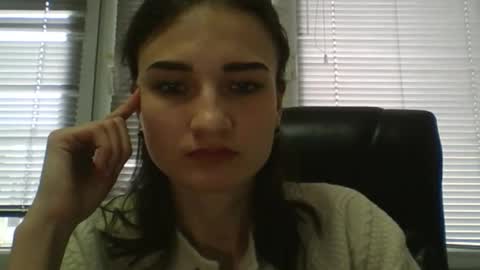 Snapshot of amethystnight_ chatting on 02-13-25, 12:54 Julia  online show from 02-13-25, 12:54