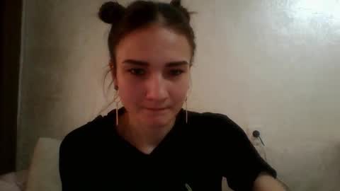 Snapshot of amethystnight_ chatting on 03-04-25, 09:40 Julia  online show from 03-04-25, 09:40