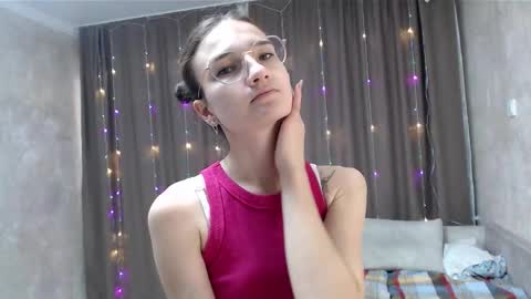 Julia  online show from 12-03-25, 08:56