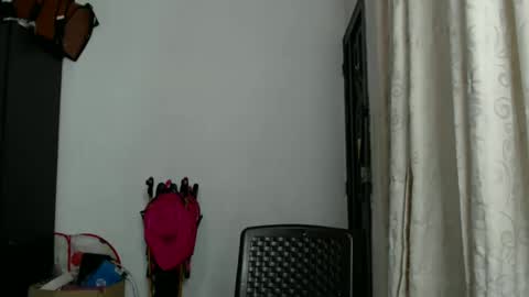 Snapshot of ami_rosee chatting on 12-11-24, 07:20 ami_rosee online show from 12-11-24, 07:20