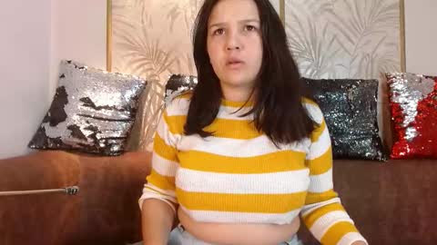 Snapshot of amie_gh chatting on 09-13-25, 11:32 Amie  online show from 09-13-25, 11:32