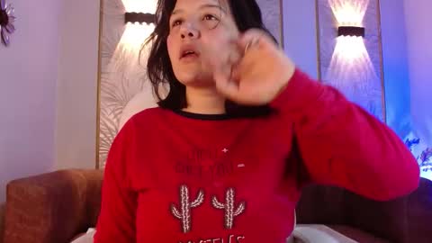 Snapshot of amie_gh chatting on 10-09-25, 11:19 Amie  online show from 10-09-25, 11:19