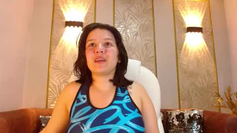 Snapshot of amie_gh chatting on 10-21-25, 11:22 Amie  online show from 10-21-25, 11:22