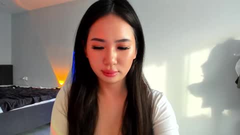 Amina online show from 02-15-26, 10:47