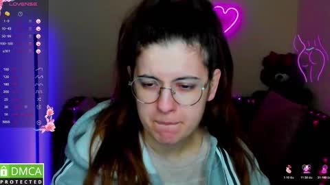 Amina online show from 02-21-26, 06:36