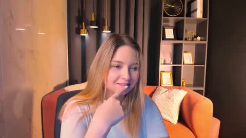 Snapshot of aminablushh chatting on 02-22-26, 01:42 Amina online show from 02-22-26, 01:42