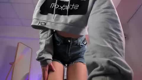 AMIRA WOW online show from 12-01-25, 04:01