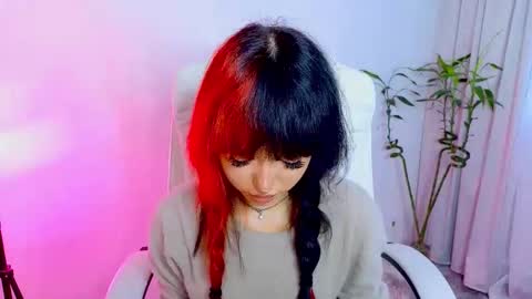 Snapshot of amiraaa__ chatting on 02-08-26, 11:02 online show from 02-08-26, 11:02