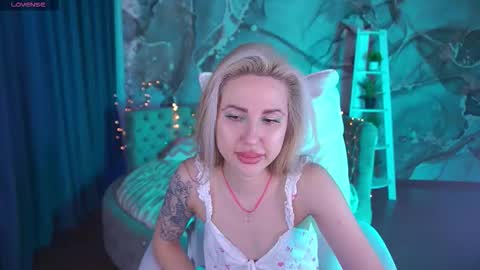 Amiraa online show from 11-19-25, 08:47