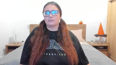 Amira Vyxen online show from 11-02-25, 08:44