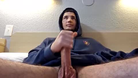 Snapshot of amiri_sweater chatting on 11-28-25, 08:06 amiri_sweater online show from 11-28-25, 08:06