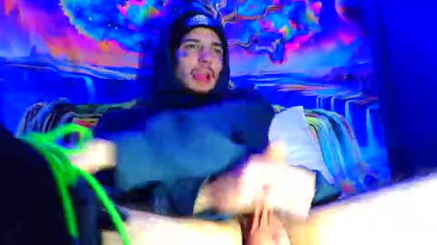 Snapshot of amiri_sweater chatting on 12-16-25, 11:15 amiri_sweater online show from 12-16-25, 11:15