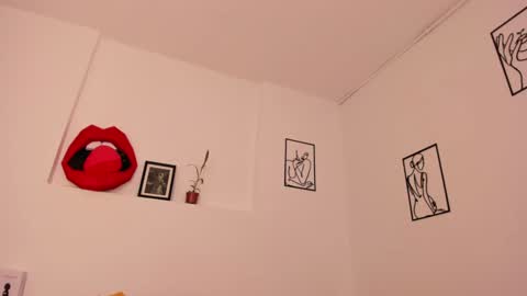 hi guys im ariani ill be off till december 1st for vacation if u want u can add me on snapchat by bio and talk or play there online show from 01-20-25, 05:59