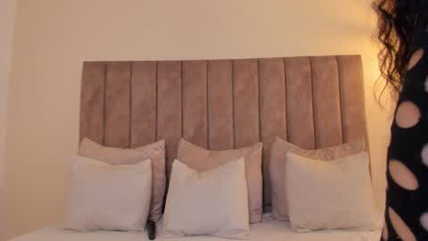 Amber online show from 02-17-26, 05:30