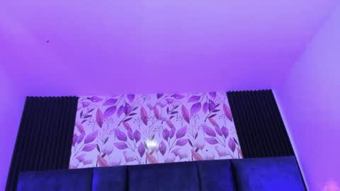 Snapshot of ammyjoness_ chatting on 02-10-25, 09:36 Ammy Jones online show from 02-10-25, 09:36