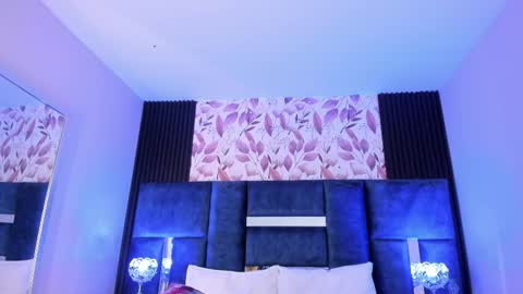 Snapshot of ammyjoness_ chatting on 10-17-25, 09:50 Ammy Jones online show from 10-17-25, 09:50