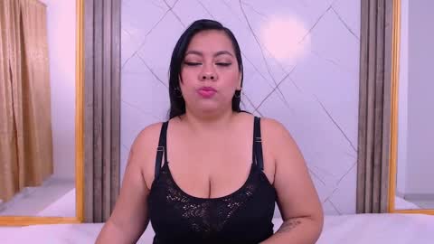 AmmyPike online show from 02-11-25, 12:05