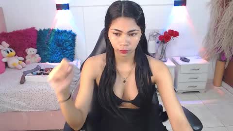 ammyy_wood_ online show from 10-25-25, 04:09