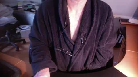 Snapshot of amor2200 chatting on 12-29-24, 12:45 Amor2200 online show from 12-29-24, 12:45