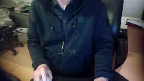 Snapshot of amor2200 chatting on 01-07-25, 07:28 Amor2200 online show from 01-07-25, 07:28