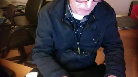 Snapshot of amor2200 chatting on 02-02-25, 07:14 Amor2200 online show from 02-02-25, 07:14