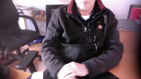 Snapshot of amor2200 chatting on 02-07-25, 01:43 Amor2200 online show from 02-07-25, 01:43