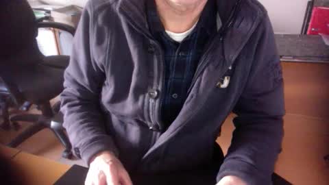 Snapshot of amor2200 chatting on 02-09-25, 03:34 Amor2200 online show from 02-09-25, 03:34