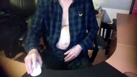 Snapshot of amor2200 chatting on 02-14-25, 07:12 Amor2200 online show from 02-14-25, 07:12