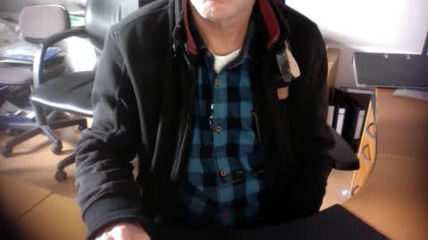 Snapshot of amor2200 chatting on 03-06-25, 08:08 Amor2200 online show from 03-06-25, 08:08