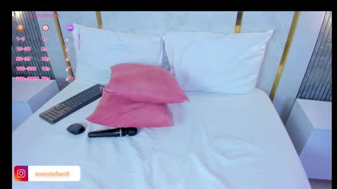 Snapshot of amor_smith_ chatting on 09-20-25, 04:13 Tefy online show from 09-20-25, 04:13