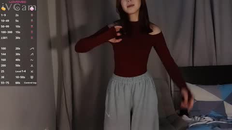 amora_bloom online show from 11-10-25, 03:11