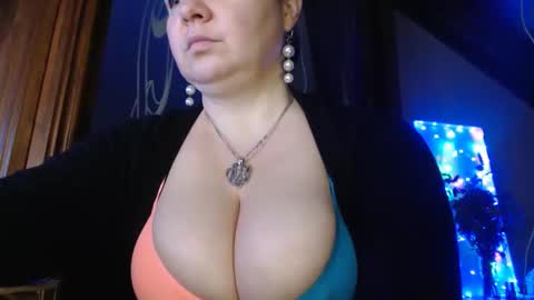 amorelara online show from 12-12-24, 06:47