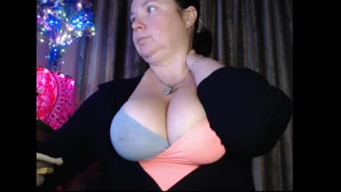 amorelara online show from 09-20-25, 08:26