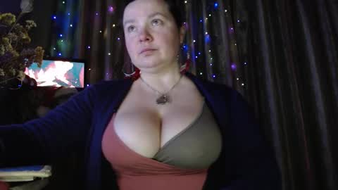 Snapshot of amorelara chatting on 01-14-26, 03:34 amorelara online show from 01-14-26, 03:34