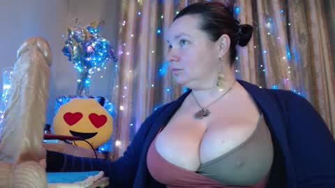 Snapshot of amorelara chatting on 02-18-26, 04:03 amorelara online show from 02-18-26, 04:03