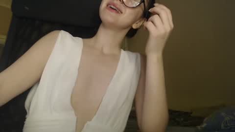 Snapshot of amoremeoww chatting on 01-29-25, 04:58 miss unforgettable online show from 01-29-25, 04:58