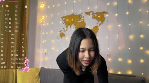 Snapshot of amurakim chatting on 12-11-24, 05:15 Amura Kim online show from 12-11-24, 05:15